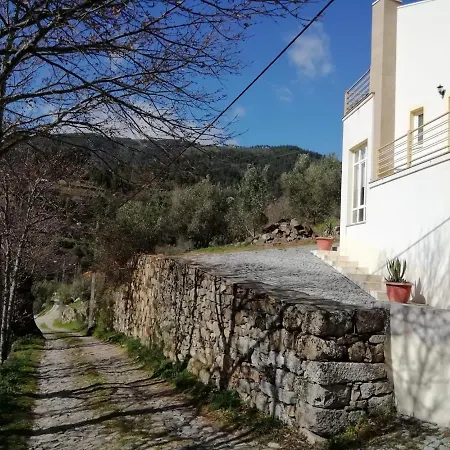 Holiday home Casa Oliveiras -