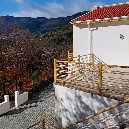 Casa Oliveiras - *