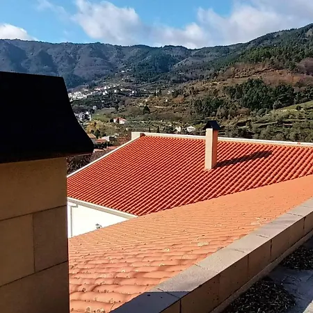 Casa Oliveiras - *