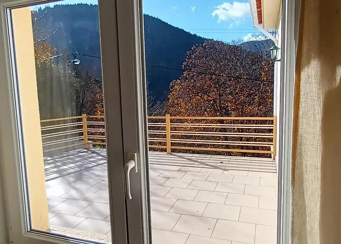 Casa Oliveiras - *