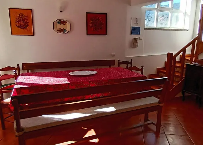 Casa Oliveiras - مانتيغاز