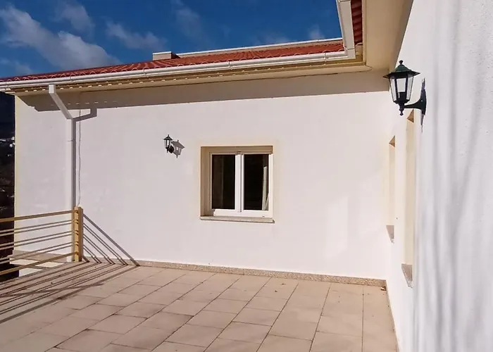 Casa Oliveiras - بيت للعطل مانتيغاز