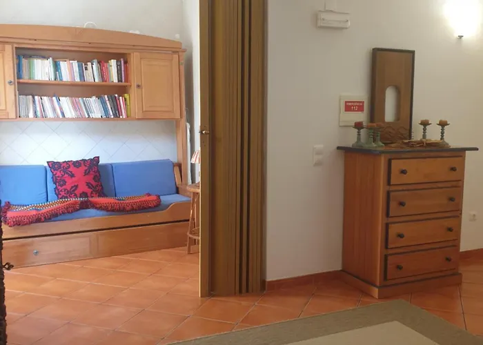 Casa Oliveiras - *